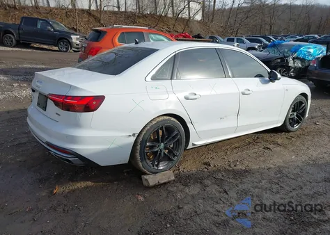 2022 Audi A4 Premium Plus 45 Tfsi S Line Quattro S Tronic z USA, uszkodzony, nr VIN WAUEAAF42NN015142